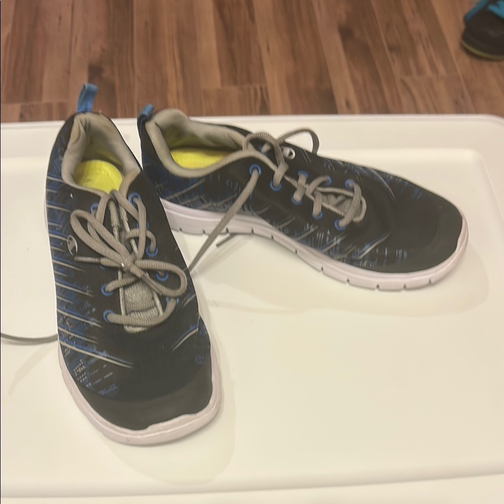 Stylish Blue and Gray Athletic Shoes